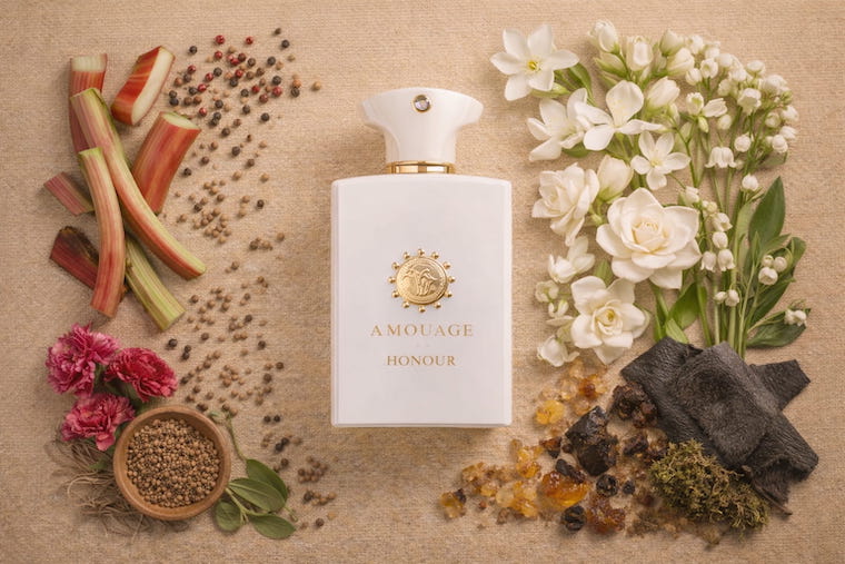 Amouage Honour Woman bottle